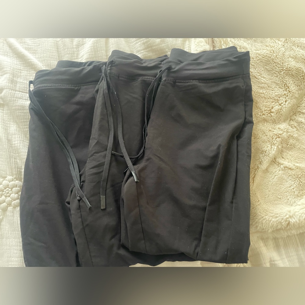 Mandala scrub pant trio. Size M regular in black